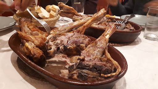 DORMIR EN CALMA, COMER DE LUJO: EL PLAN PERFECTO EN RIAZA